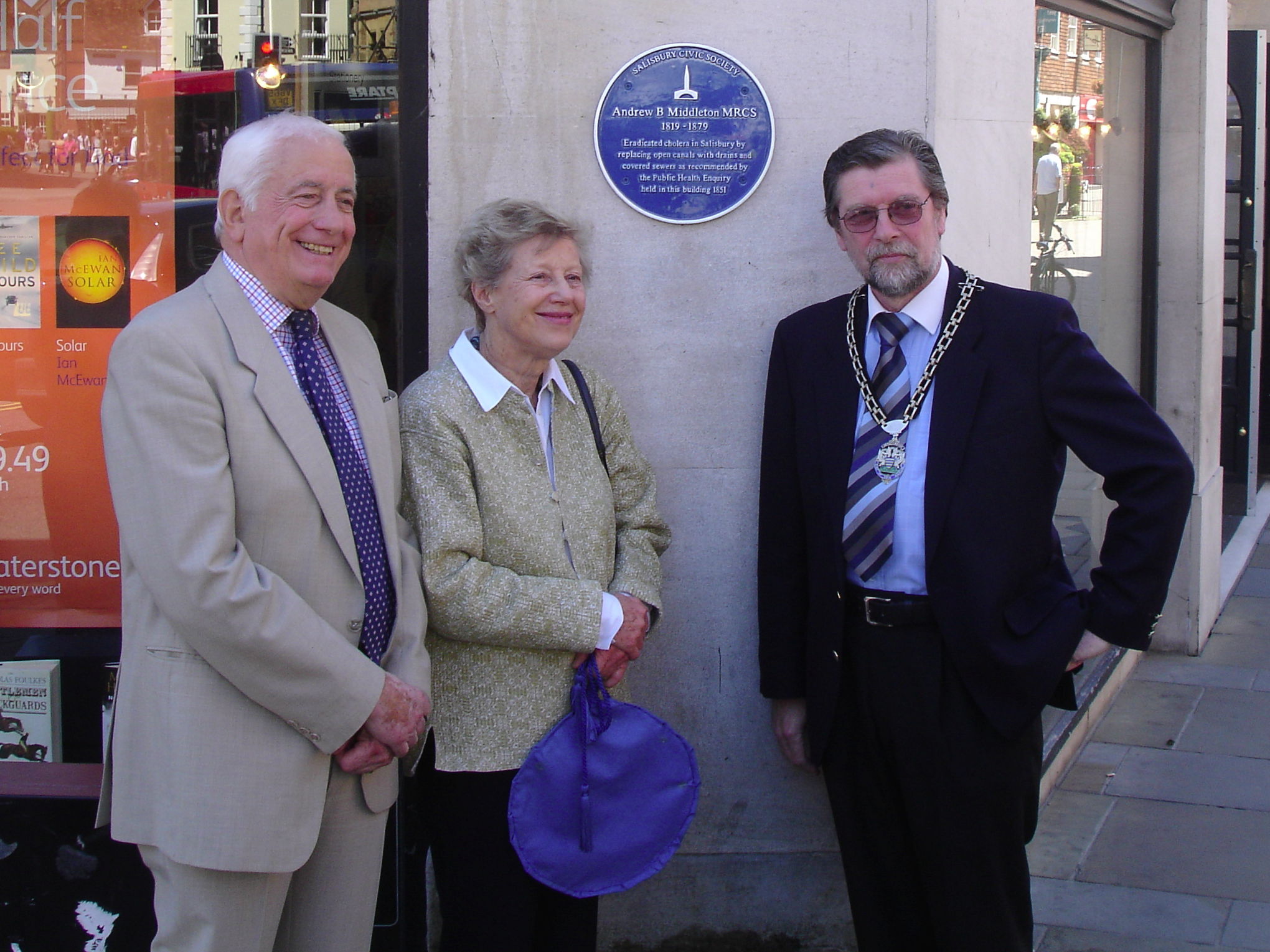 Unveiling of Middleton's plaque