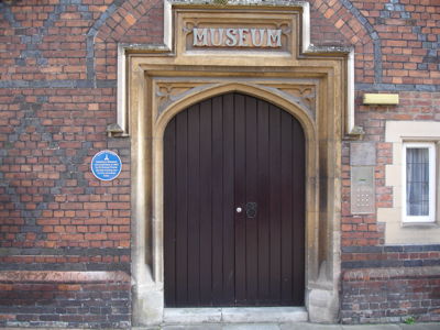 Plaque on former museum