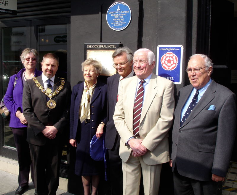 Unveiling of Dorothy L Sayer's plaque