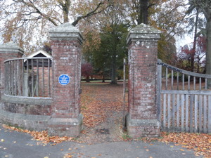 Victoria Park entrance