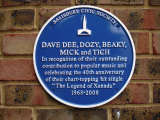 Plaque Thumb 075
